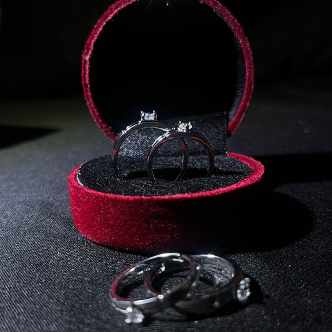MOONLIT PETAL COUPLE RING + BOX PAC🎁📦